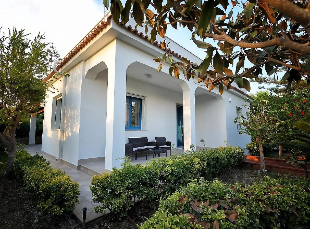Villa Marzia & Villa Carmela Calabernardo 0*,  Italien